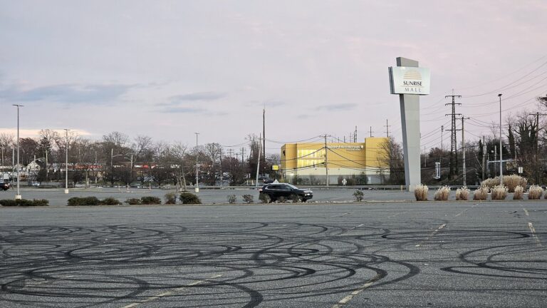Floor & Decor Opens First Raleigh Store on Capital Blvd