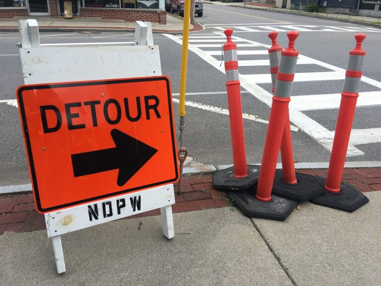 Pearl Road Closure Sends Neighbors Onto Laurel Glen in Raleigh
